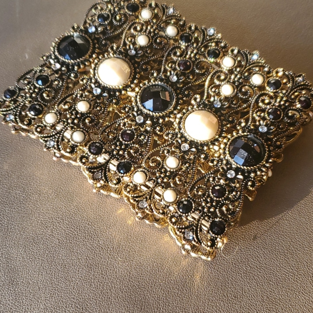 Cuff bracelet